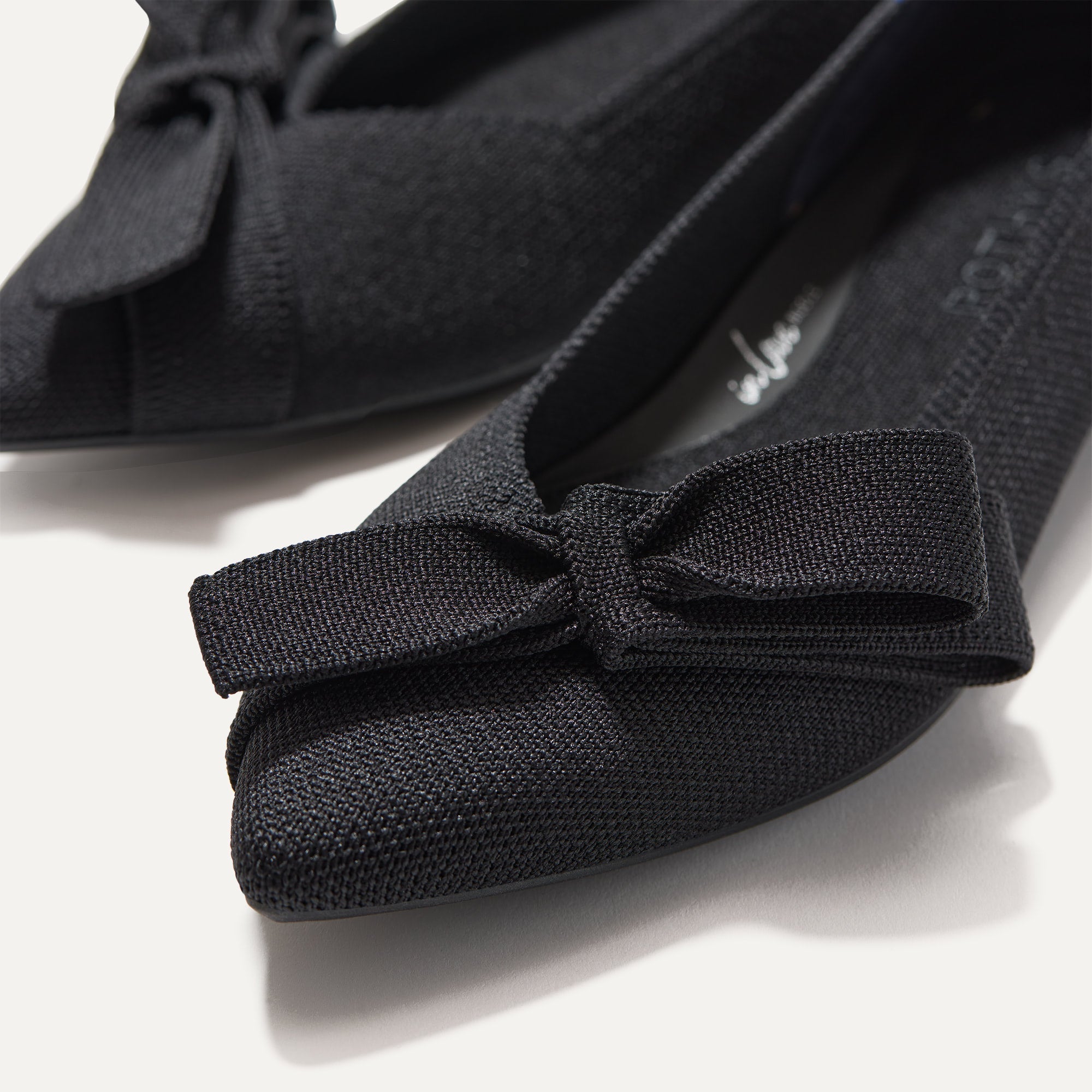 Alternative view of The Bow Point II   Siren