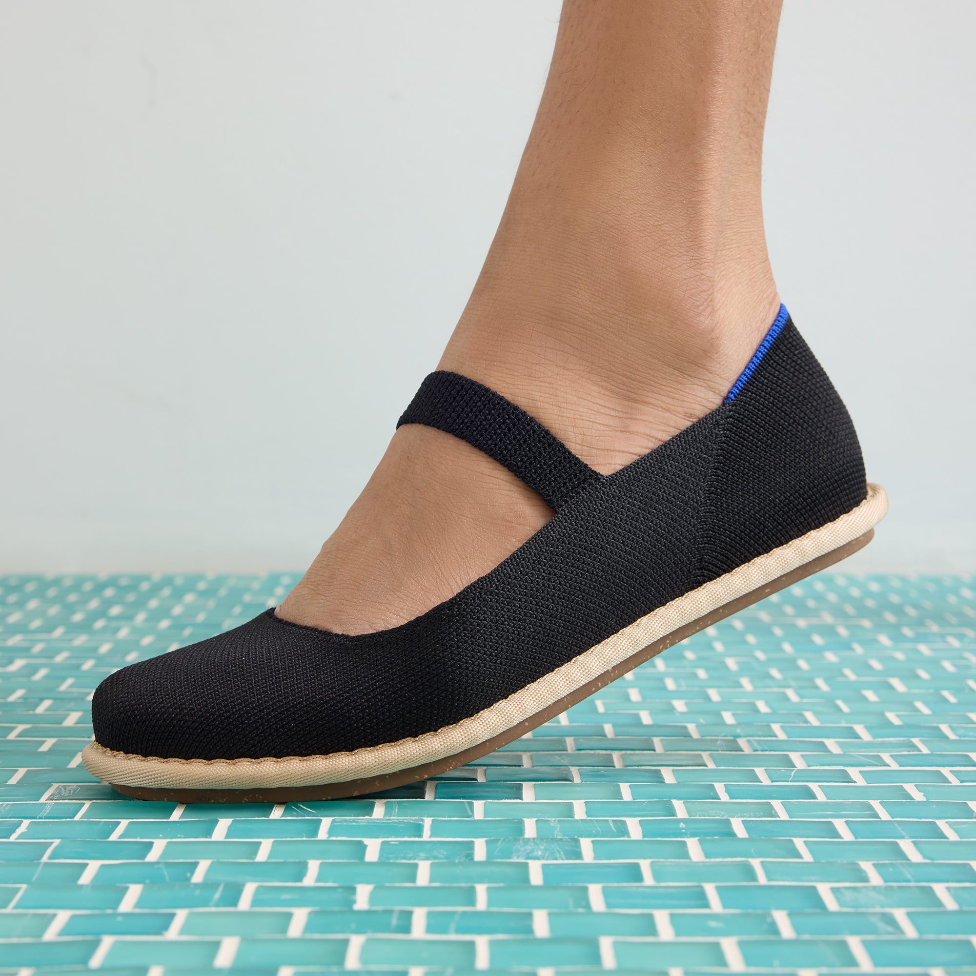 Alternative view of The Cruiser Mary Jane   Black